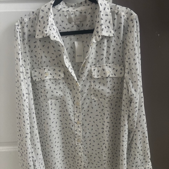 LOFT Button Up Tshirt- Brand New With Tag - Picture 1 of 1